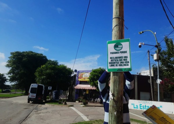 Afiche libres de violencias